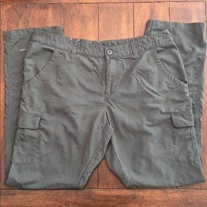 Columbia Omni-wick cargo hiking pants